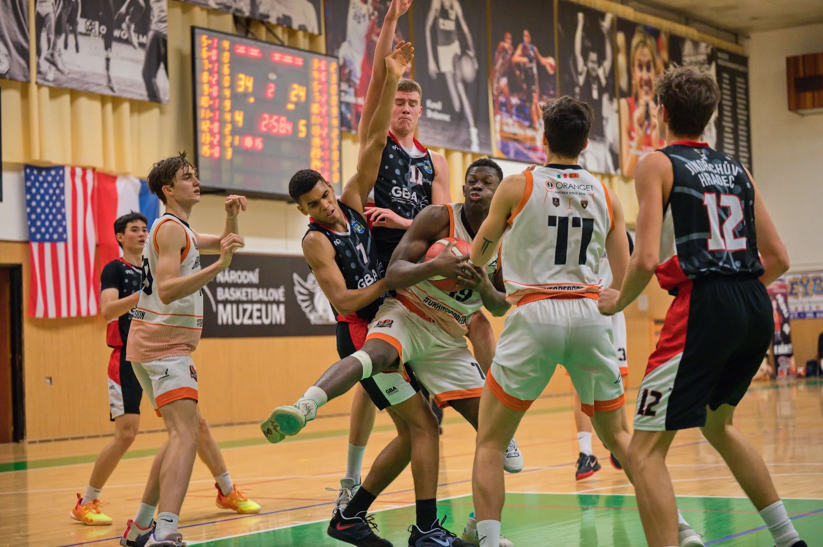 GBA LIONS vs. ORANGE BASSANO 82:68
